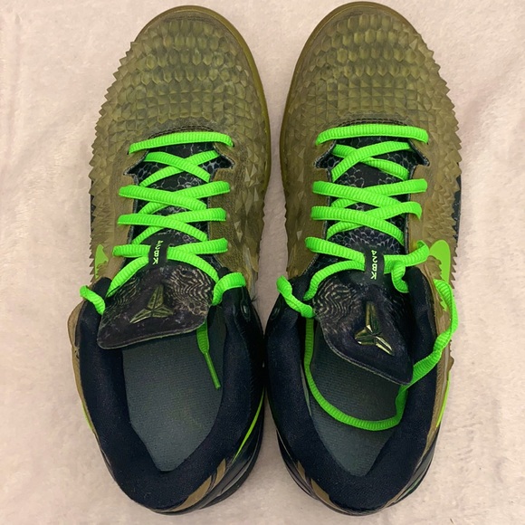 Nike Kobe 8 SS Christmas 2013 - Picture 11 of 13